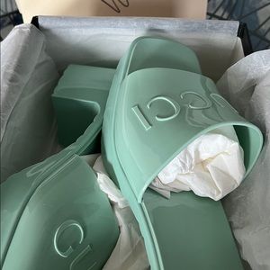 Gucci Water Green Rubber Sandals Size 12